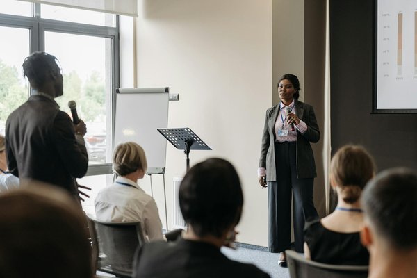 Unlocking Community Potential: Innovative Digital Literacy Strategies for UK Libraries to Enhance Engagement
